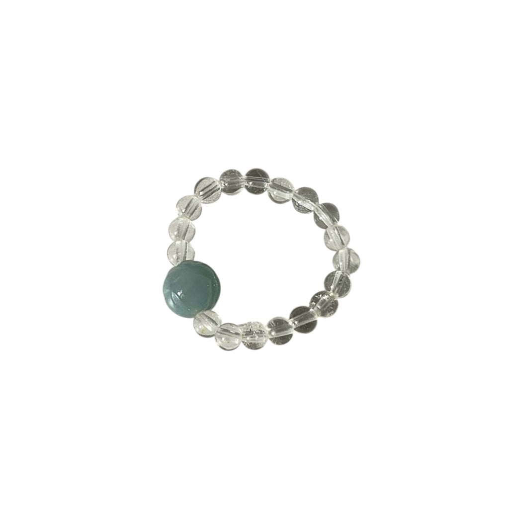 Green Aventurine & Clear Quartz Stretch Beaded Ring featuring a polished natural Green Aventurine focal bead and transparent Clear Quartz round beads on a comfortable elastic band.